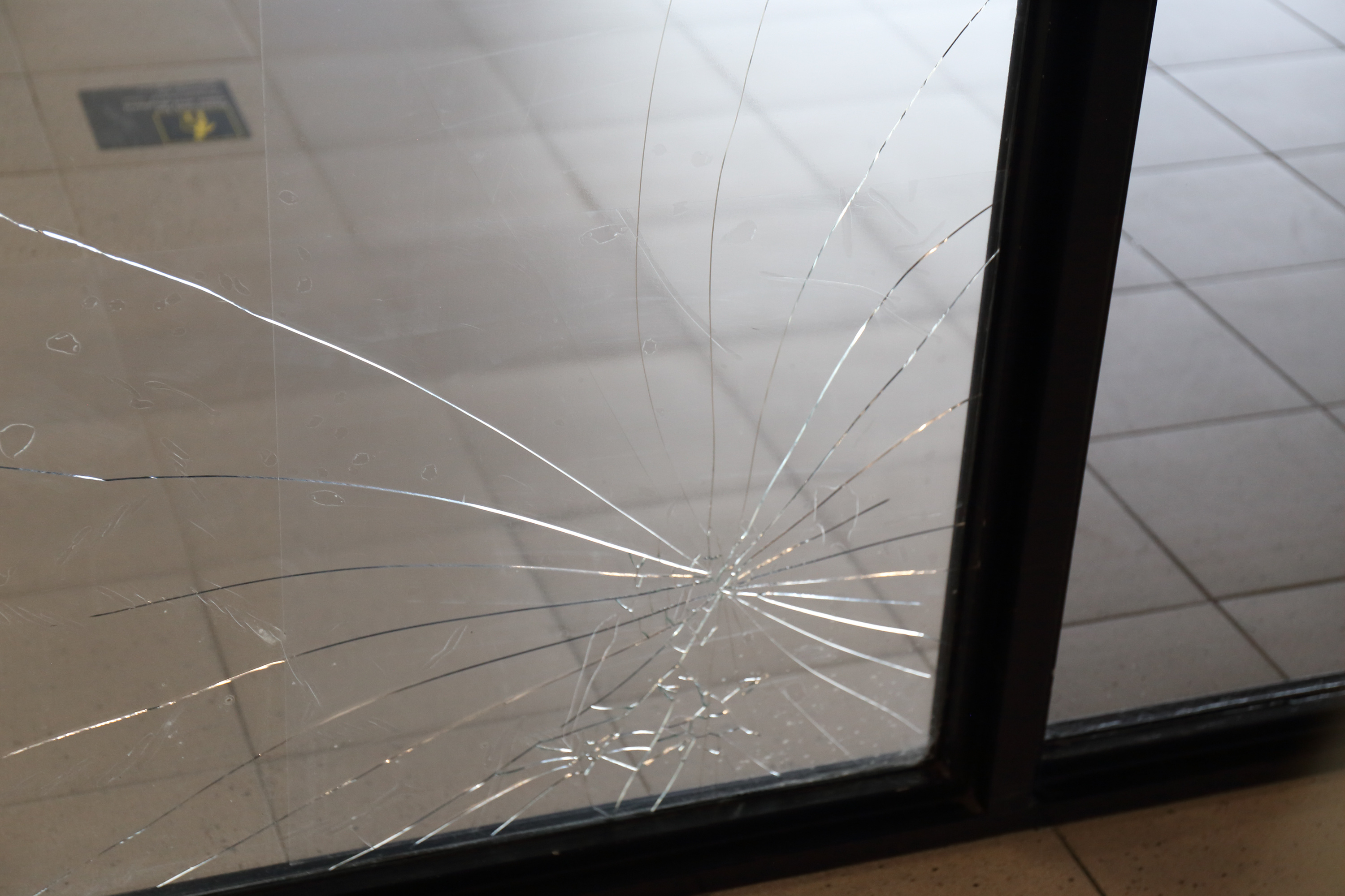 ガラス交換 常滑市 | ガラス修理のご相談は修理の窓口常滑市